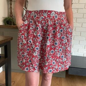 LOFT Linen/Rayon Size Small Red Floral Skirt with Pockets